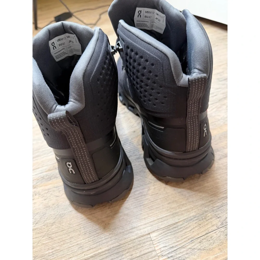On Cloud Running Cloudrock Waterproof Hiking Boots Black Eclipse Mens 12 6399614